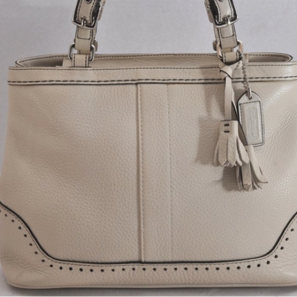 Vintage Authentic Coach Cream/white Shoulder Bag - Picture 2 of 10